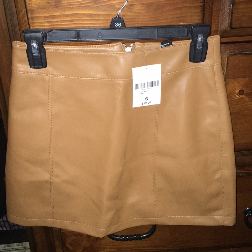 Short mini skirt